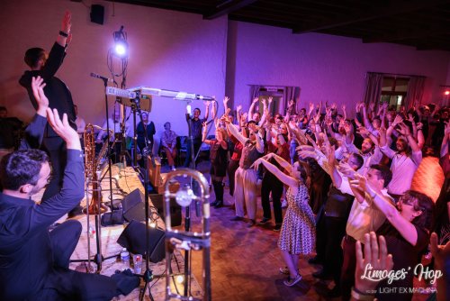 Limoges'Hop festival 2022

Partage libre avec le crédit et la citation (@lightexmachina) de l'auteur pour tout usage non promotionnel et non commercial.

© Alexandre - LIGHT EX MACHINA 2022, tous droits réservés.